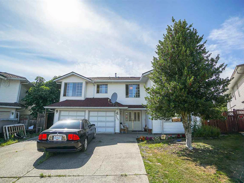 9065 142a Street, Surrey BC V3V 7X9