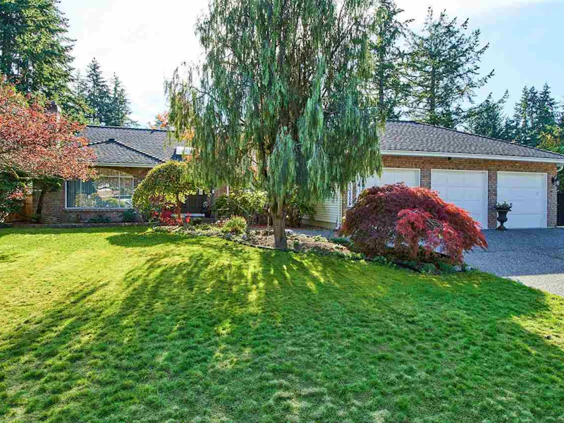 13866 18a Avenue, Surrey BC V4A 9M1