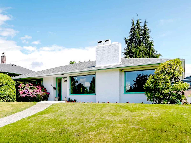 1016 Grand Boulevard, North Vancouver BC V7L 3W9