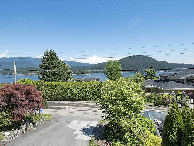 665 Beachview Drive, North Vancouver BC V7G 1P8
