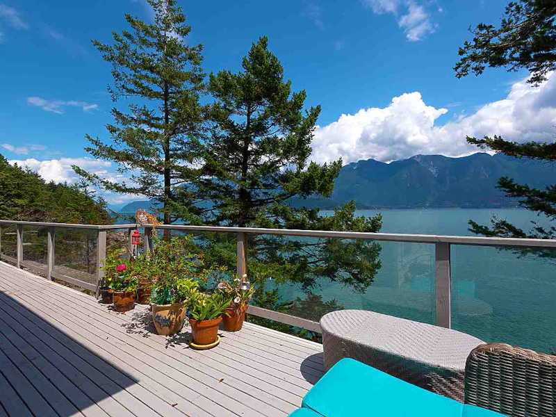 101 Baker Road, Bowen Island BC V0N 1G1
