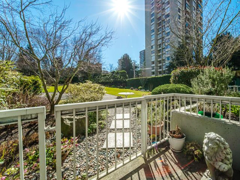 105 - 1740 Comox Street, Vancouver BC V6G 2Z1