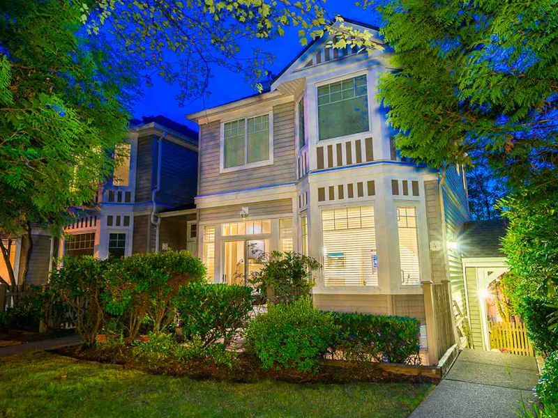 4 - 7500 Cumberland Street, Burnaby BC V3N 4Z9
