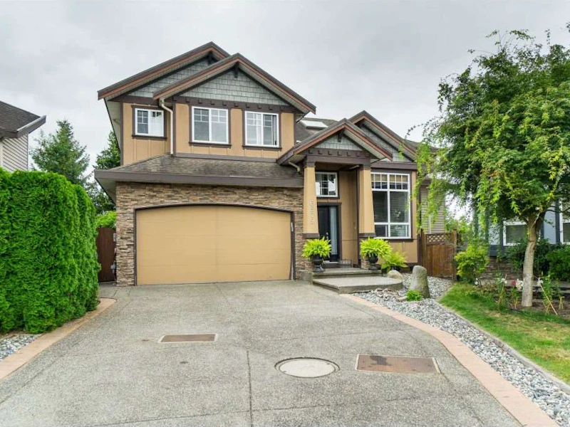 6579 186a Street, Surrey BC V3S 4E5