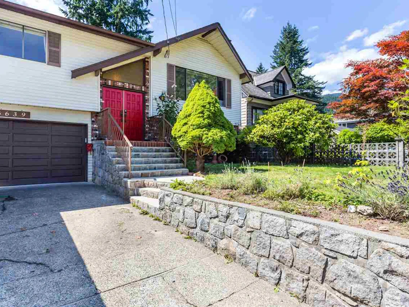 3639 Campbell Avenue, North Vancouver BC V7K 2M4