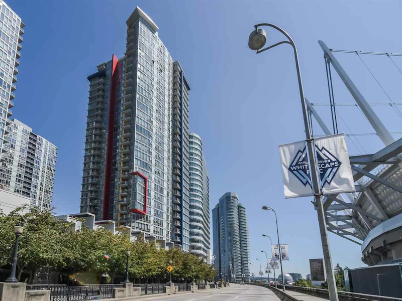 2001 - 111 W Georgia Street, Vancouver BC V6B 1T8