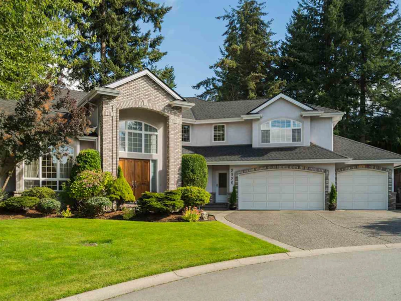 2926 140b Street, Surrey BC V4P 2J8