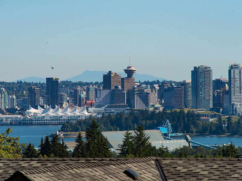 727 Parkside Road, West Vancouver BC V7S 1P4