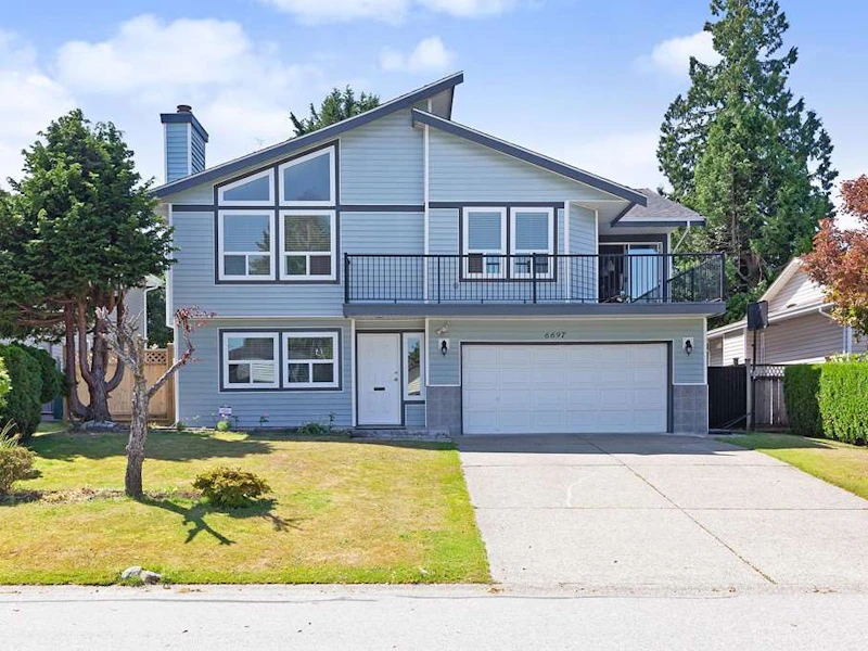 6697 128b Street, Surrey BC V3W 9X7