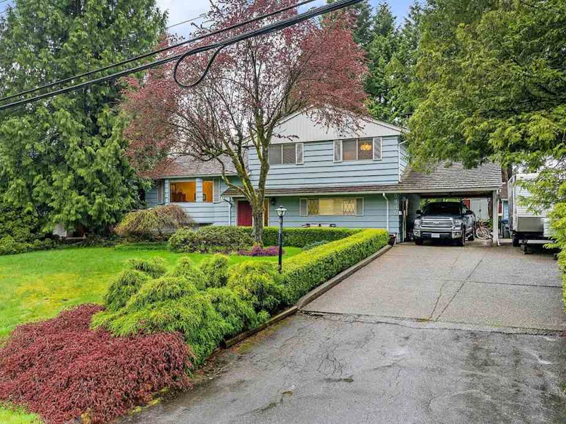 6445 138th Street, Surrey BC V3W 5G5