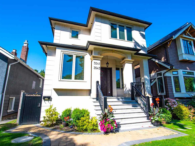 3541 W 23rd Avenue, Vancouver BC V6S 1K4