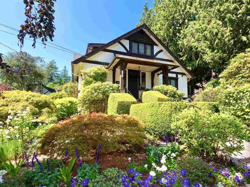 4455 Piccadilly North Crescent, West Vancouver BC V7W 1C8