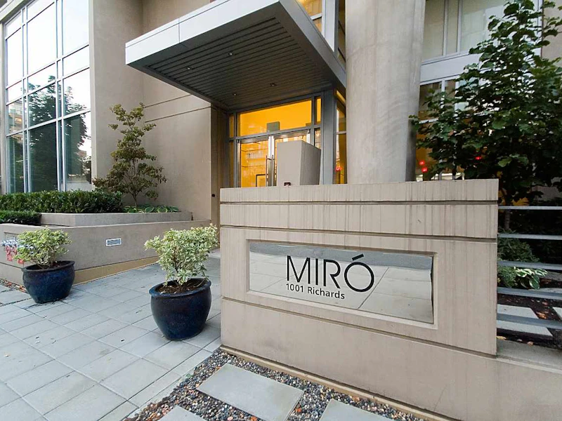 401 - 1001 Richards Street, Vancouver BC V6B 1J6