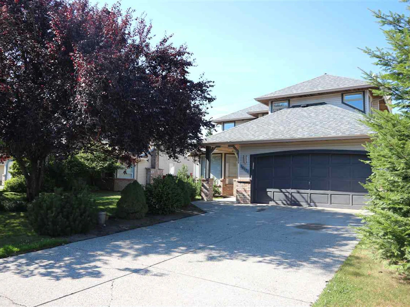 16171 95th Avenue, Surrey BC V4N 3A1
