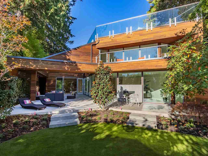3030 W 45th Avenue, Vancouver BC V6N 3M1