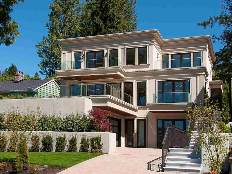 910 Braeside Street, West Vancouver BC V7T 2K8