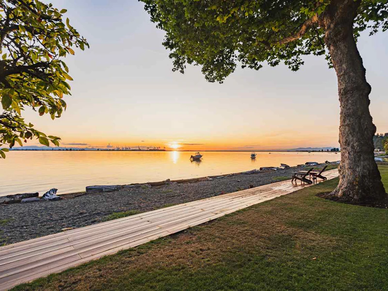 532 Tsawwassen Beach Road, Delta BC V4M 4C7