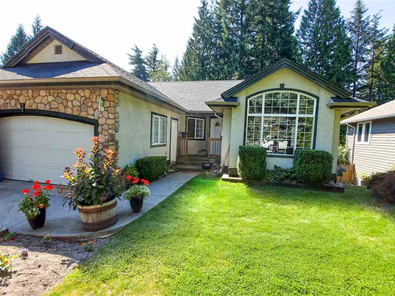 3 - 40777 Thunderbird Ridge, Squamish BC V8B 0G1