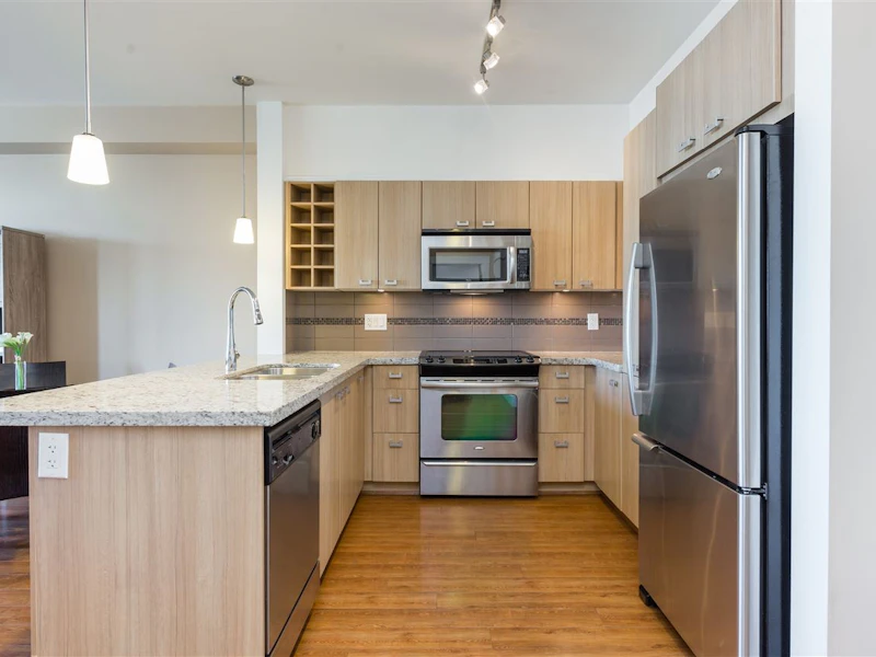 205 - 709 Twelfth Street, New Westminster BC V3M 4J7