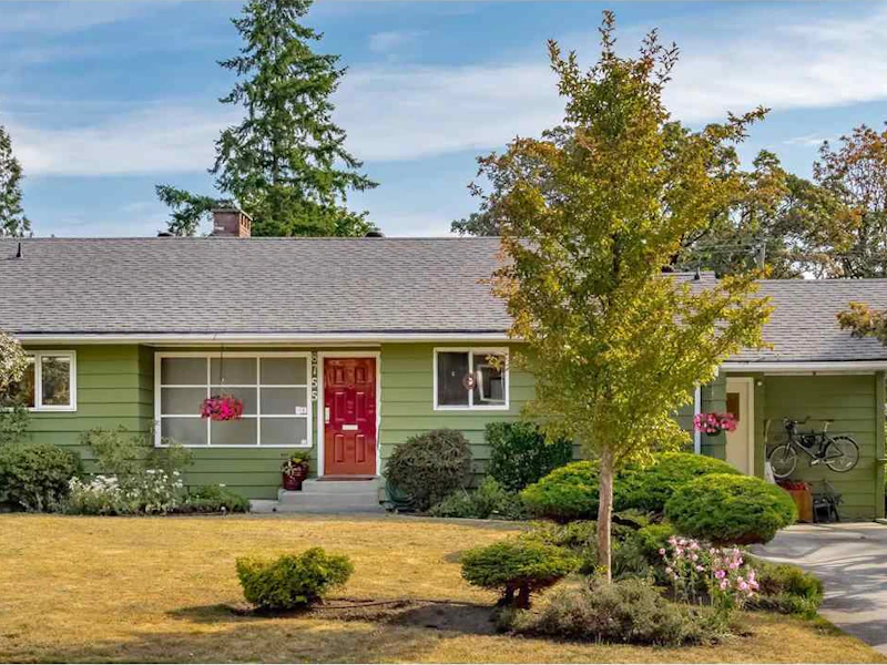 8755 Crest Drive, Burnaby BC V3N 4A1
