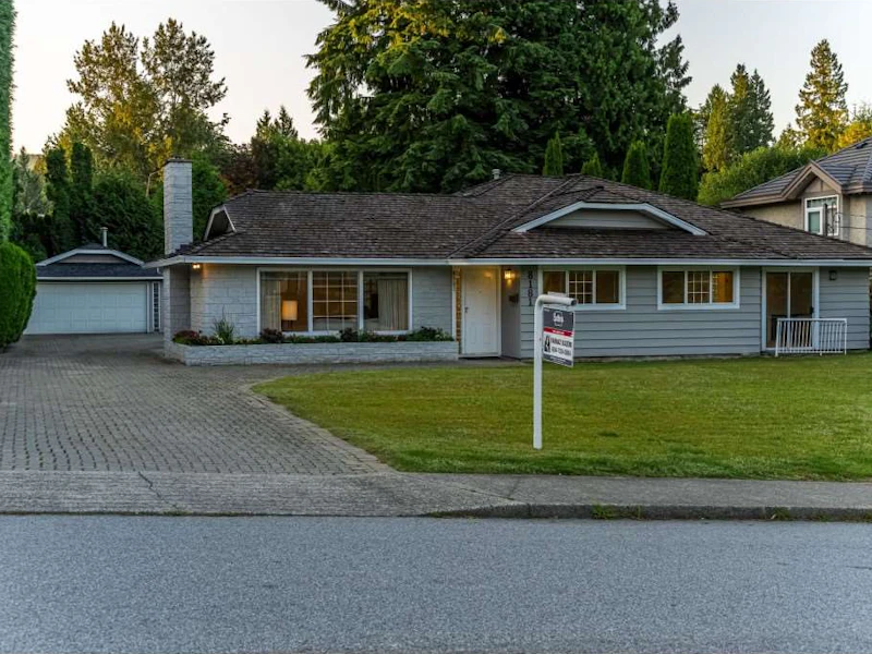 8181 Hunter Street, Burnaby BC V5A 2B8