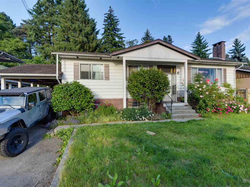 153 Montgomery Street, Coquitlam BC V3K 5E4