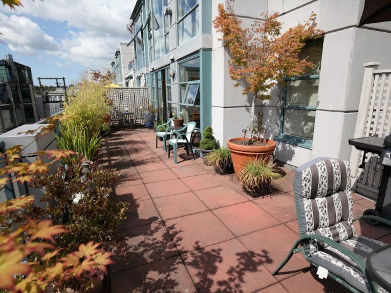 316 - 1630 W 1st Avenue, Vancouver BC V6J 1G1