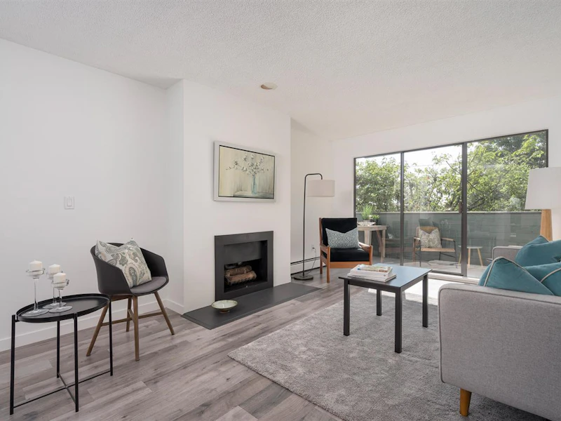 207 - 1516 Charles Street, Vancouver BC V5L 2T1