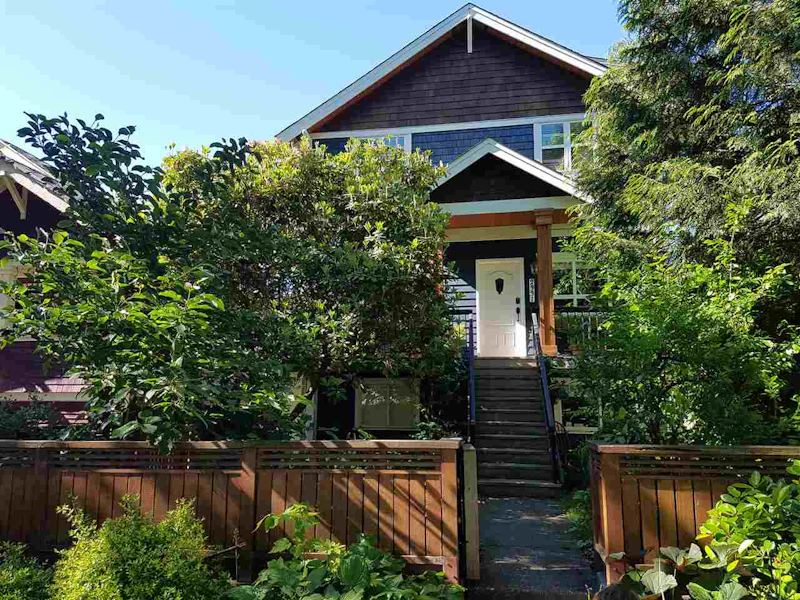 2331 E 6th Avenue, Vancouver BC V5N 1R4