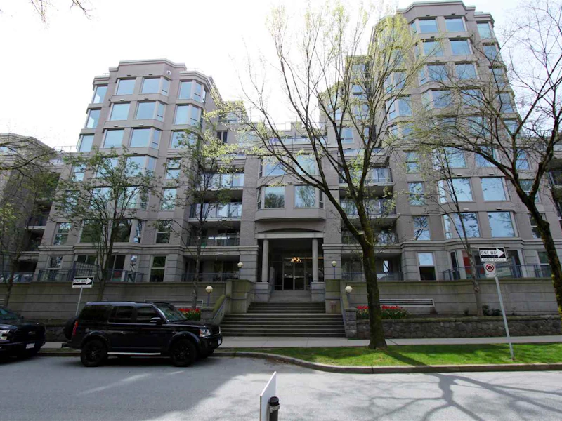 811 - 500 W 10th Avenue, Vancouver BC V5Z 4P1