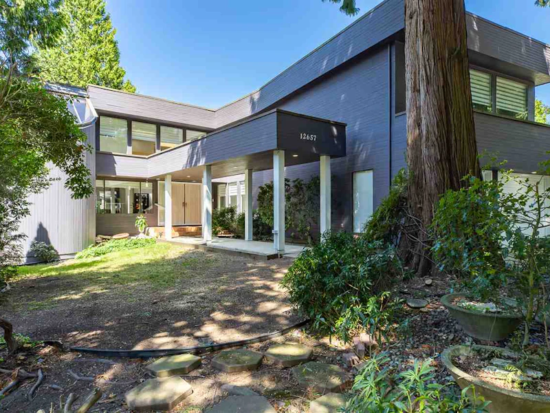 12657 Ocean Cliff Drive, Surrey BC V4A 5Z6