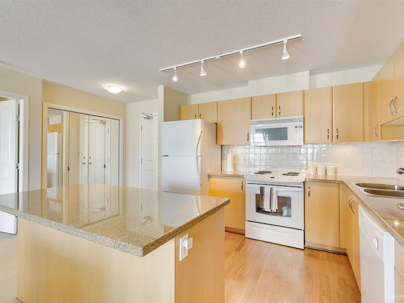 1004 - 720 Hamilton Street, New Westminster BC V3M 7A6