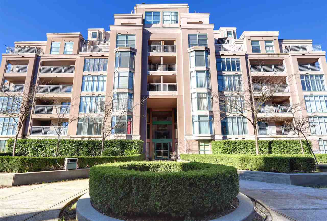 103-2468 Broadway Ave  