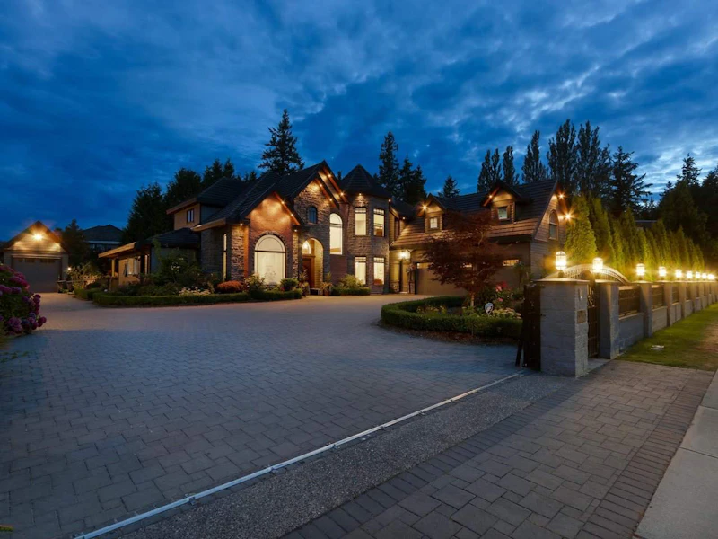 13628 20th Avenue, Surrey BC V4A 1Z7