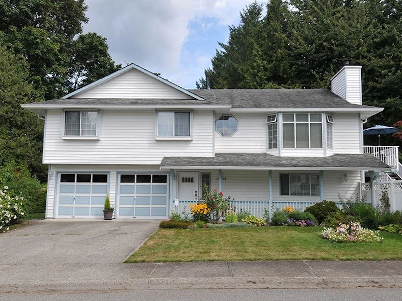 12512 Colemore Street, Maple Ridge BC V2X 5Z5