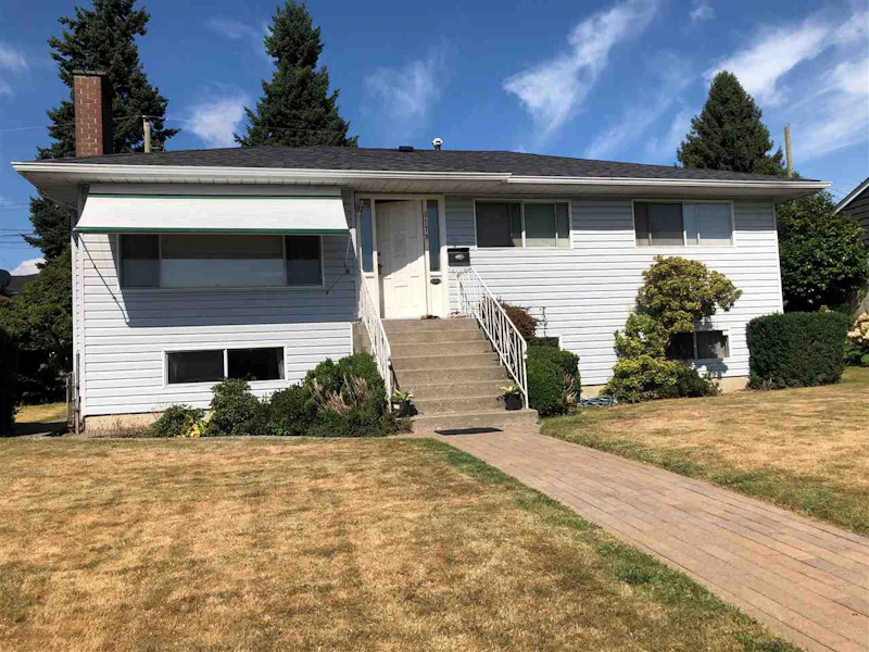 6179 Dawson Street, Burnaby BC V5B 2W5