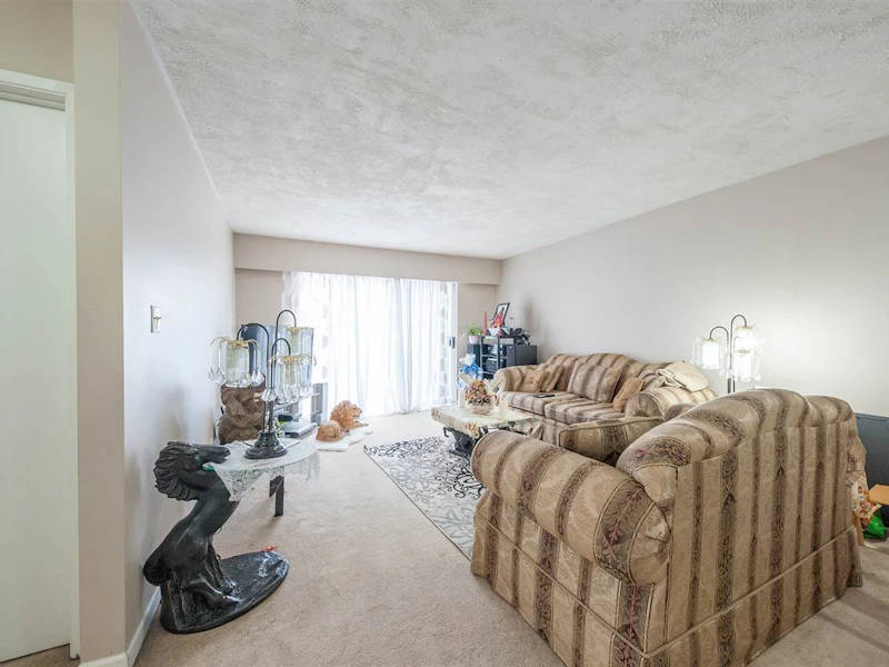 5615 Donovan Avenue, Burnaby BC V5E 2N4