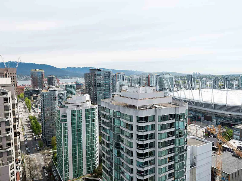 3301 - 909 Mainland Street, Vancouver BC V6B 1S3