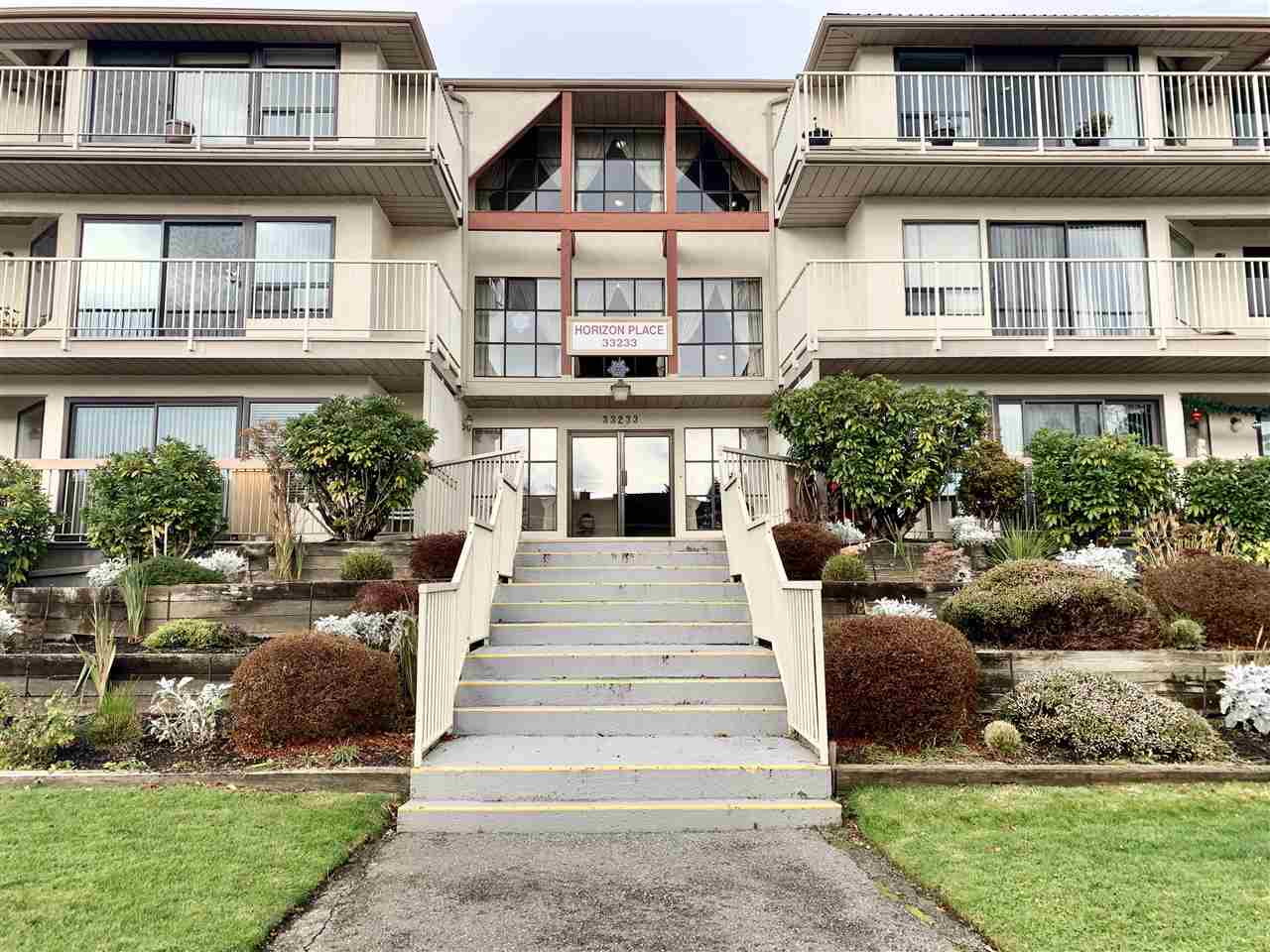 109-33233 E Bourquin Cres  