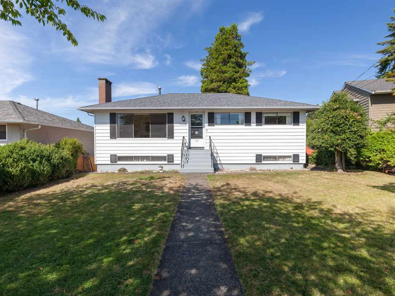 6937 Carnegie Street, Burnaby BC V5B 1Y6