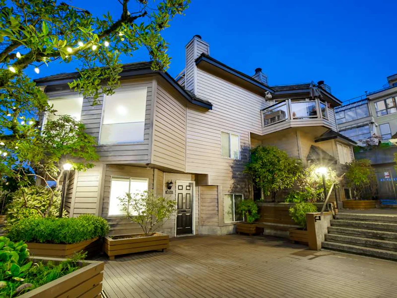 1280 W 6th Avenue, Vancouver BC V6H 1A5