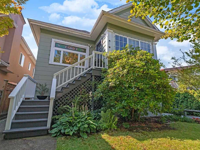 542 E 50th Avenue, Vancouver BC V5X 1B2