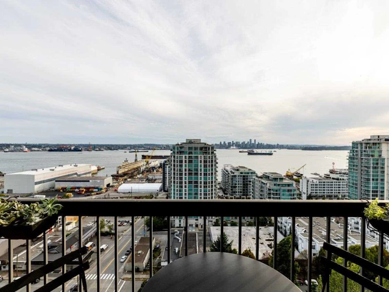 1801 - 145 St. Georges Avenue, North Vancouver BC V7L 3G8
