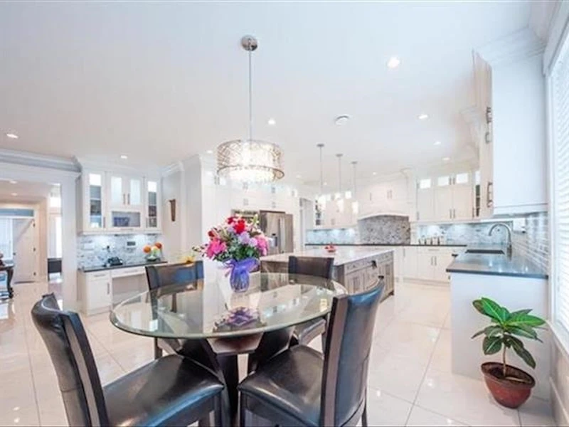 9619 162a Street, Surrey BC