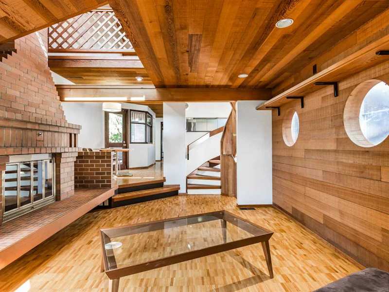 236 E 4th Street, North Vancouver BC V7L 1H9
