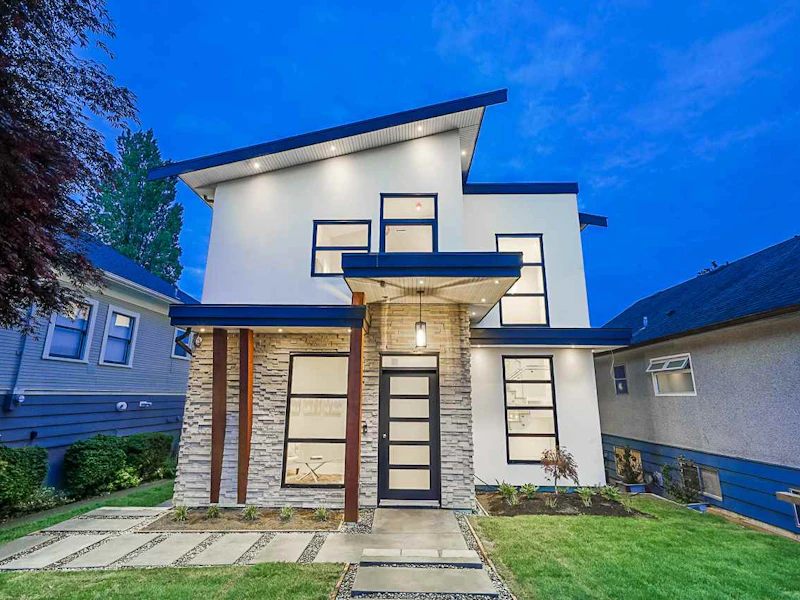 1106 Edinburgh Street, New Westminster BC V3M 2V7