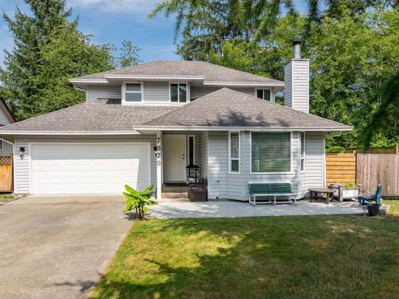 7870 143a Street, Surrey BC V3W 9W4