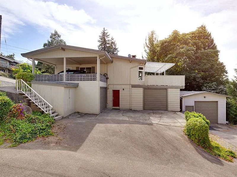134 Montgomery Street, Coquitlam BC V3K 5E2
