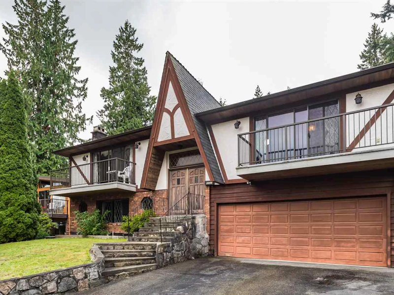 4649 Tourney Road, North Vancouver BC V7K 2W2