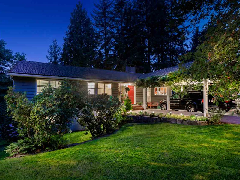 1659 Davenport Place, North Vancouver BC V7J 1N4